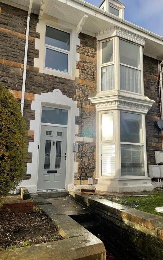 Stunning Flat Close To Beach Суонси Экстерьер фото